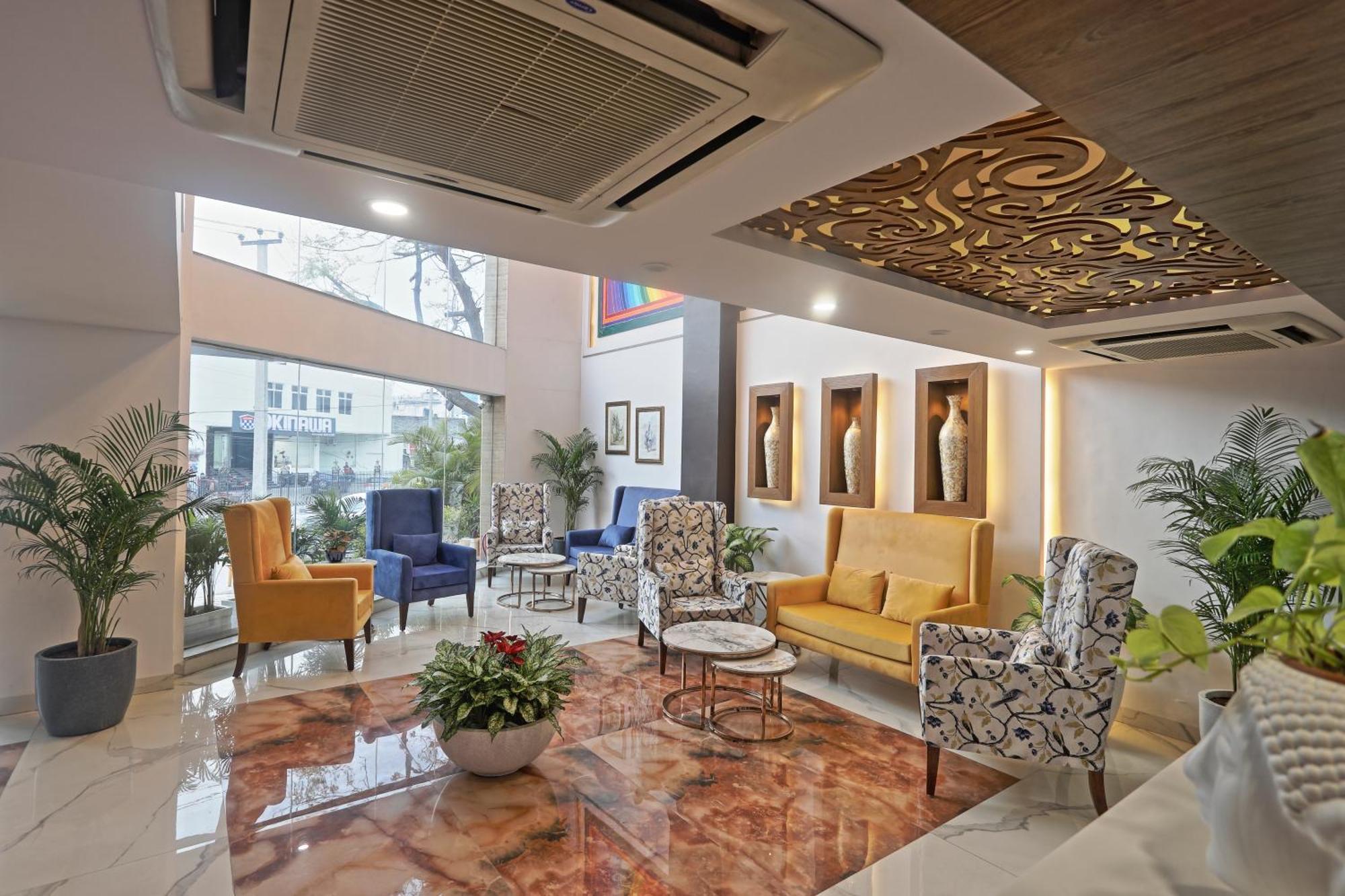 Hotel Oxmo Delhi Airport With Free Airport Transsfer New Delhi Exterior photo