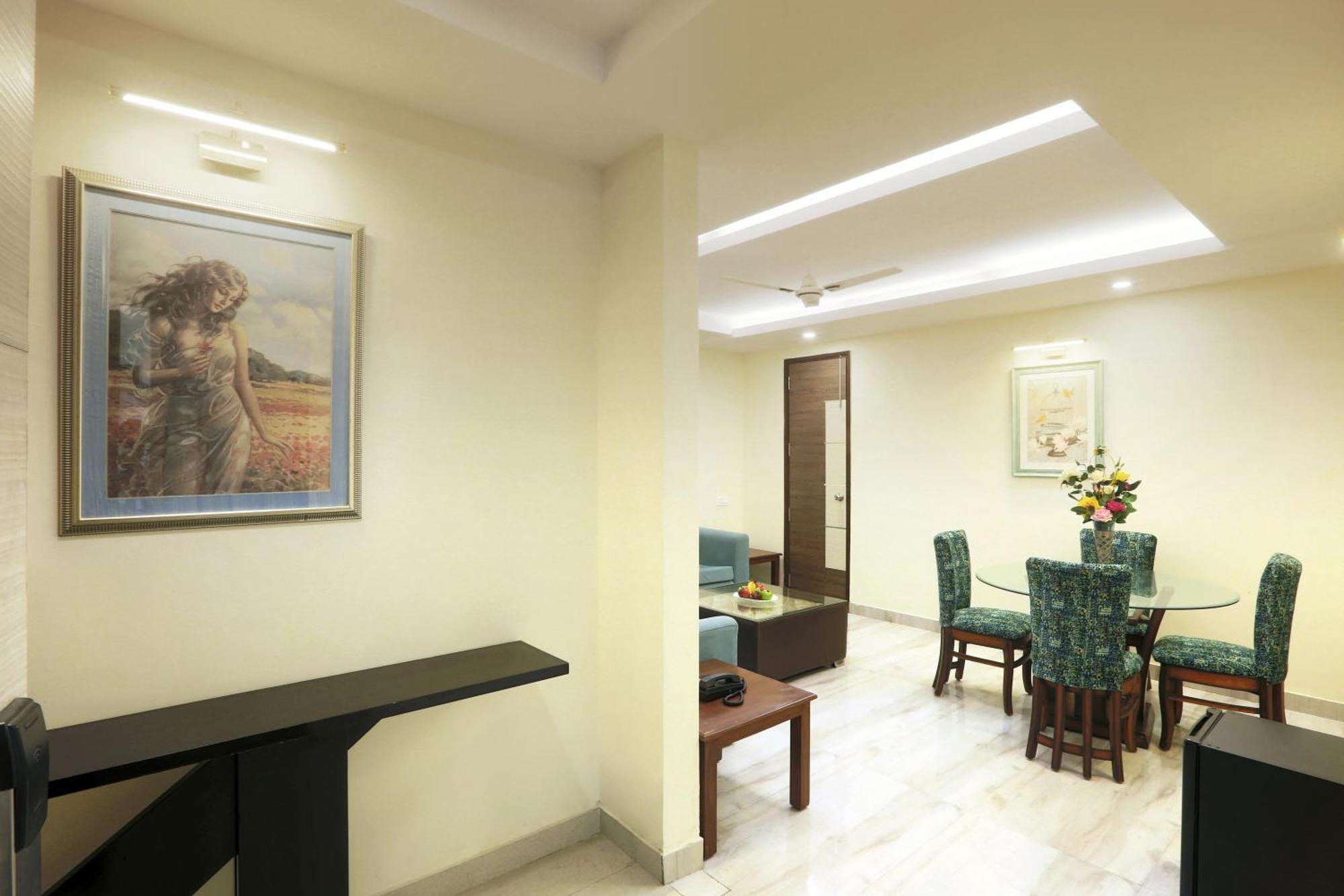 Hotel Oxmo Delhi Airport With Free Airport Transsfer New Delhi Exterior photo